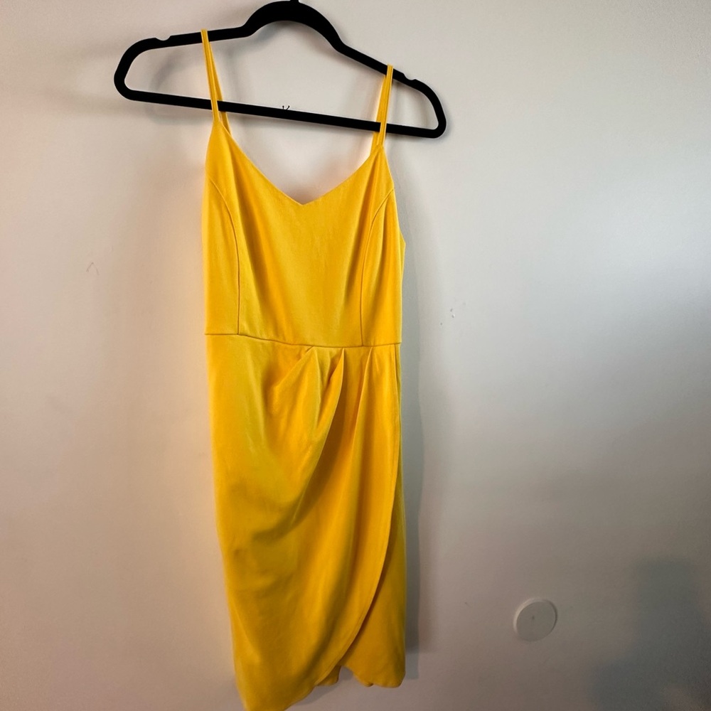 Size large mid length yellow dress
